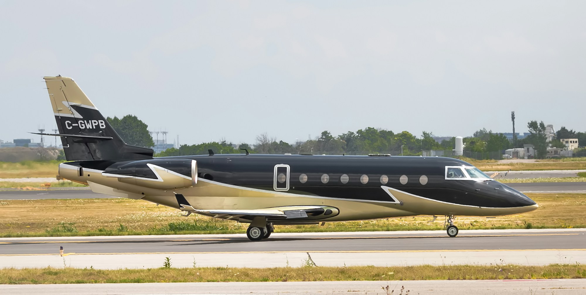 Gulfstream G280 private aircraft